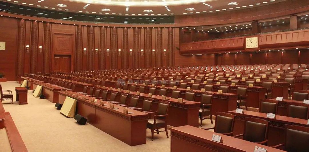 課堂式會(huì)議室桌椅
