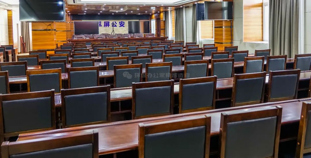 傳統(tǒng)油漆會(huì)議條桌