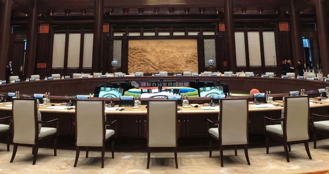 圓桌會議室家具